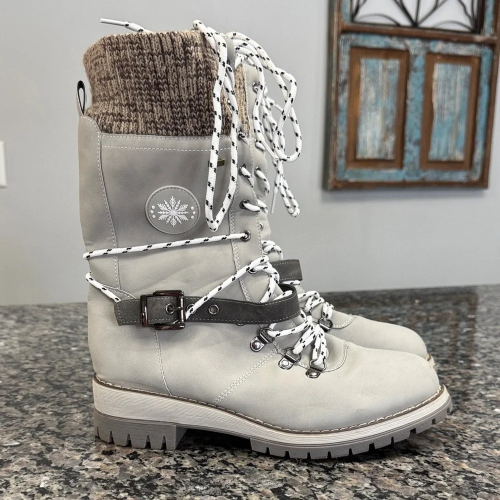 Tex Gray Winter mid calf Boots with Knit Cuff EUC 10.5